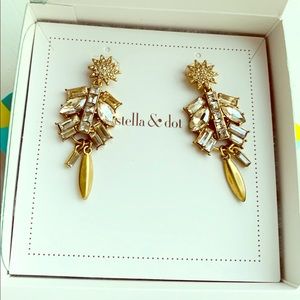 Stella & Dot Campbell Chandeliers- never worn